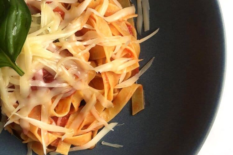 De Cecco Egg Fettuccine with San Marzano DOP tomato & smoked Caciocavallo