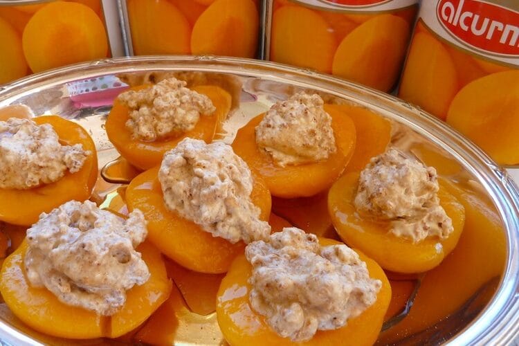 Alcurnia/Amaretti stuffed peaches – Just Peachy!