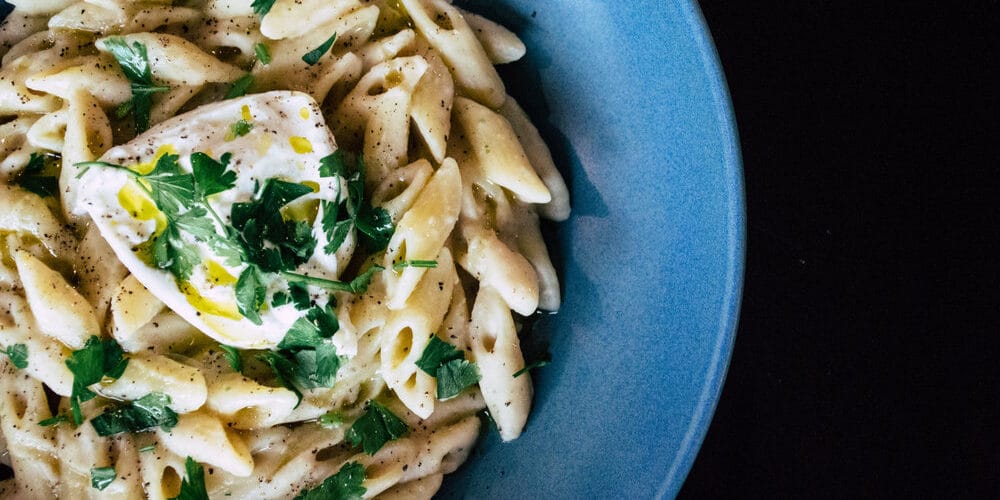 Mezze Penne De Cecco with cannellini beans and burrata