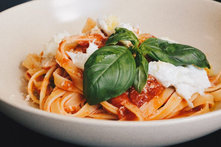 Fettuccelle Pomodoro Basilico