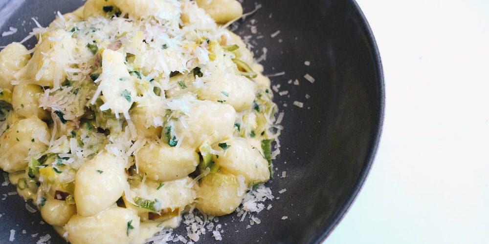 De Cecco potato gnocchi with leeks, smoked pancetta and gorgonzola