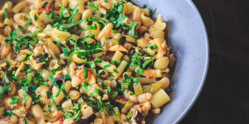 Pasta Mista De Cecco with cannellini beans and mussels