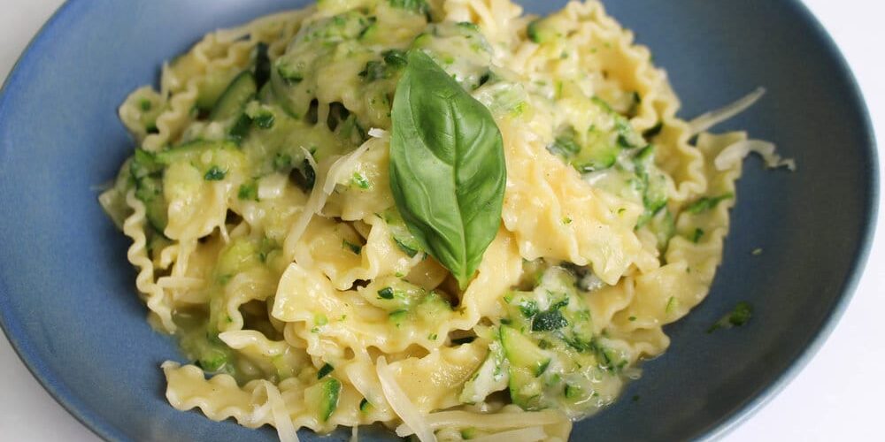 Mafaldine De Cecco with zucchini & basil pesto & fontina cheese
