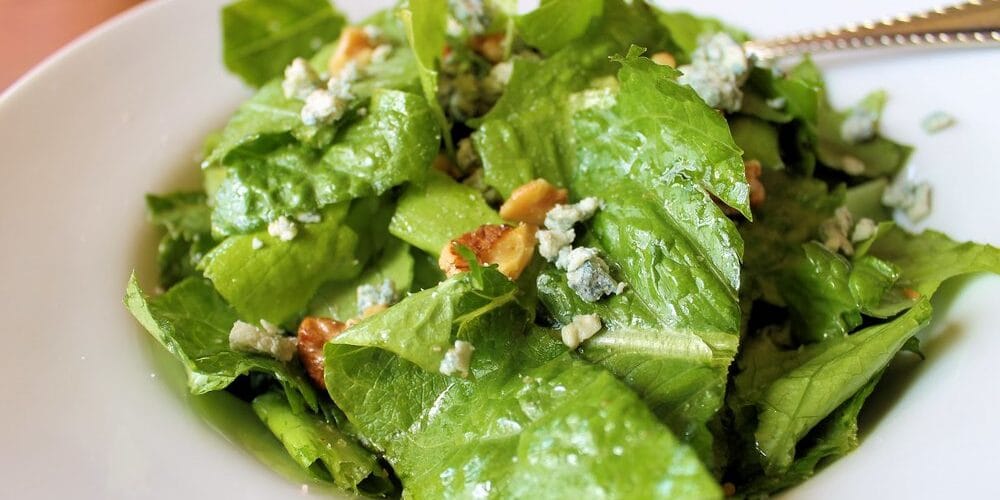 Romain lettuce salad with gorgonzola and grapes